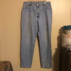 Vintage Y2K Levi’s 550 Relaxed Fit Tapered Leg